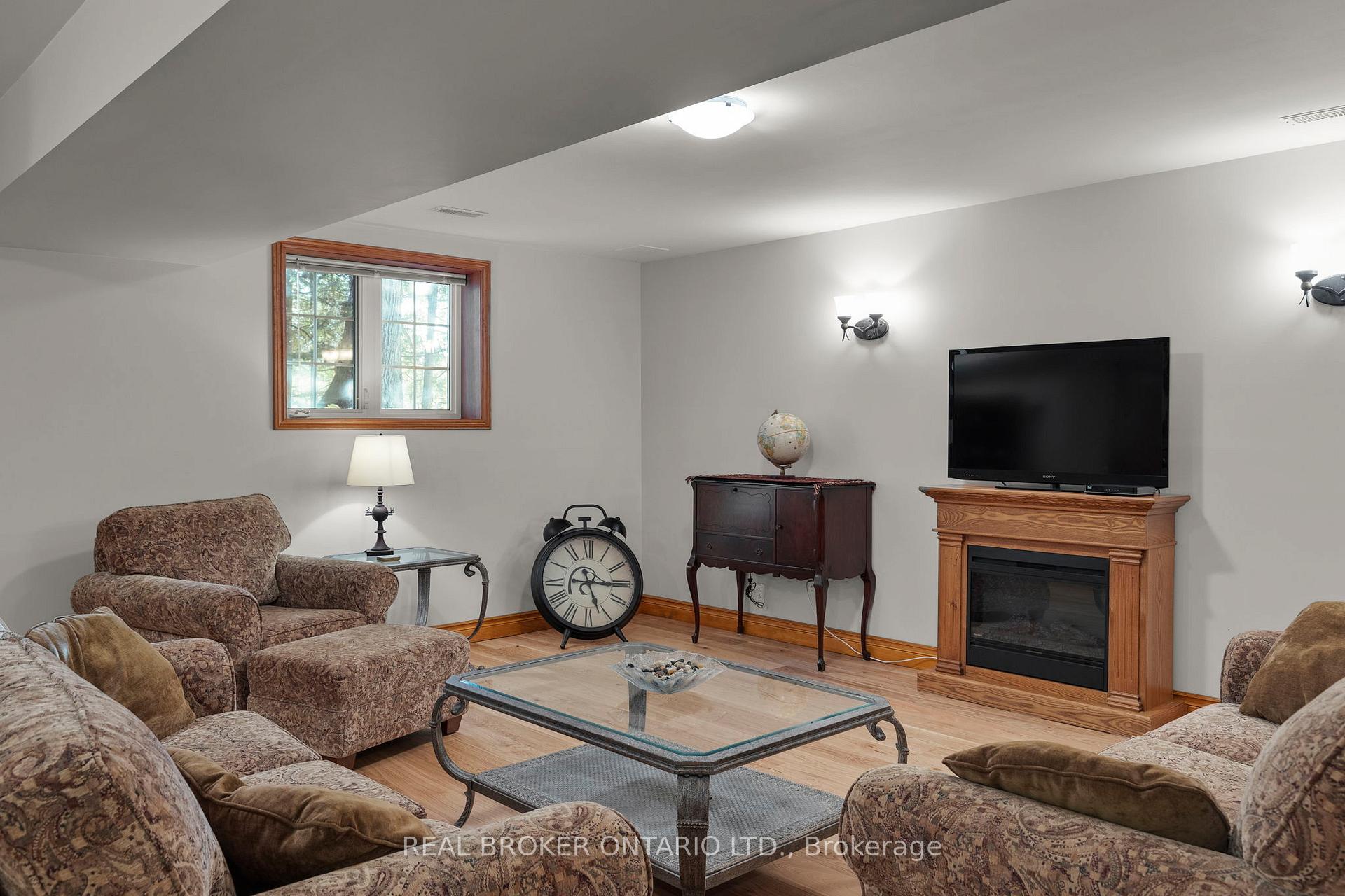 Photo 24 of 1093 Laidlaw Avenue, Gravenhurst, Morrison — HOMEH