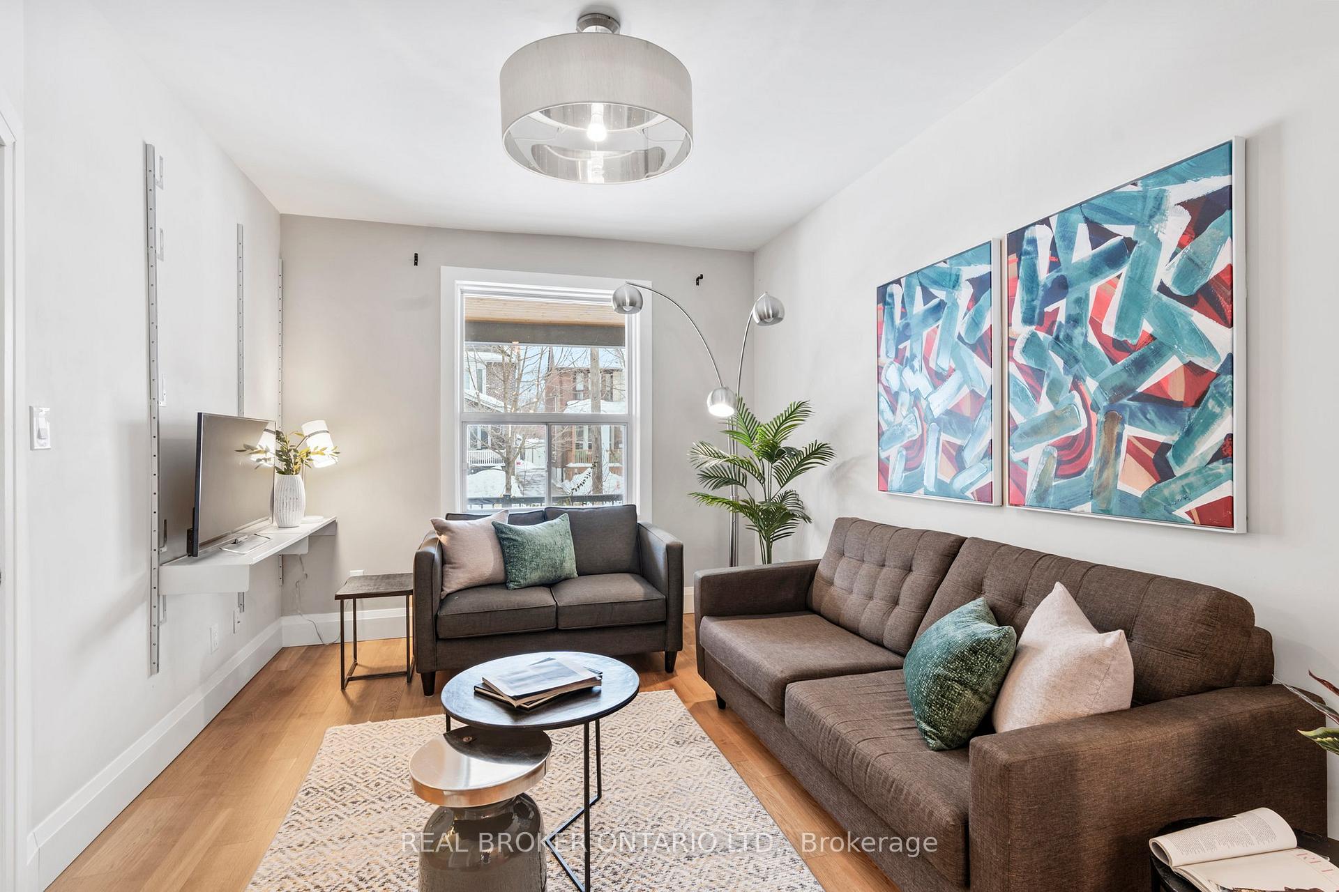 Photo 9 of 32 Monarch Park Avenue, Toronto, Greenwood-Coxwell — HOMEH