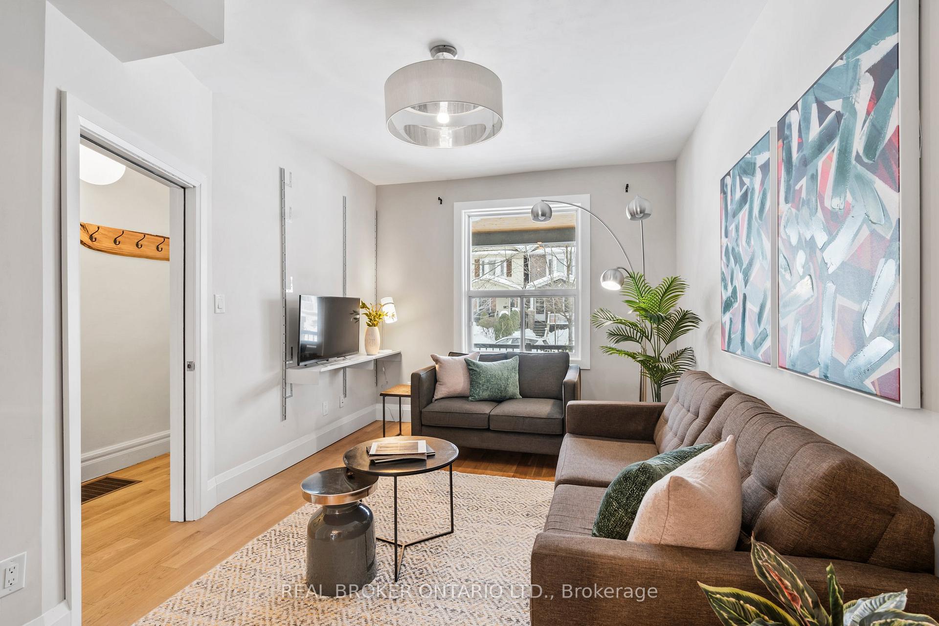 Photo 12 of 32 Monarch Park Avenue, Toronto, Greenwood-Coxwell — HOMEH