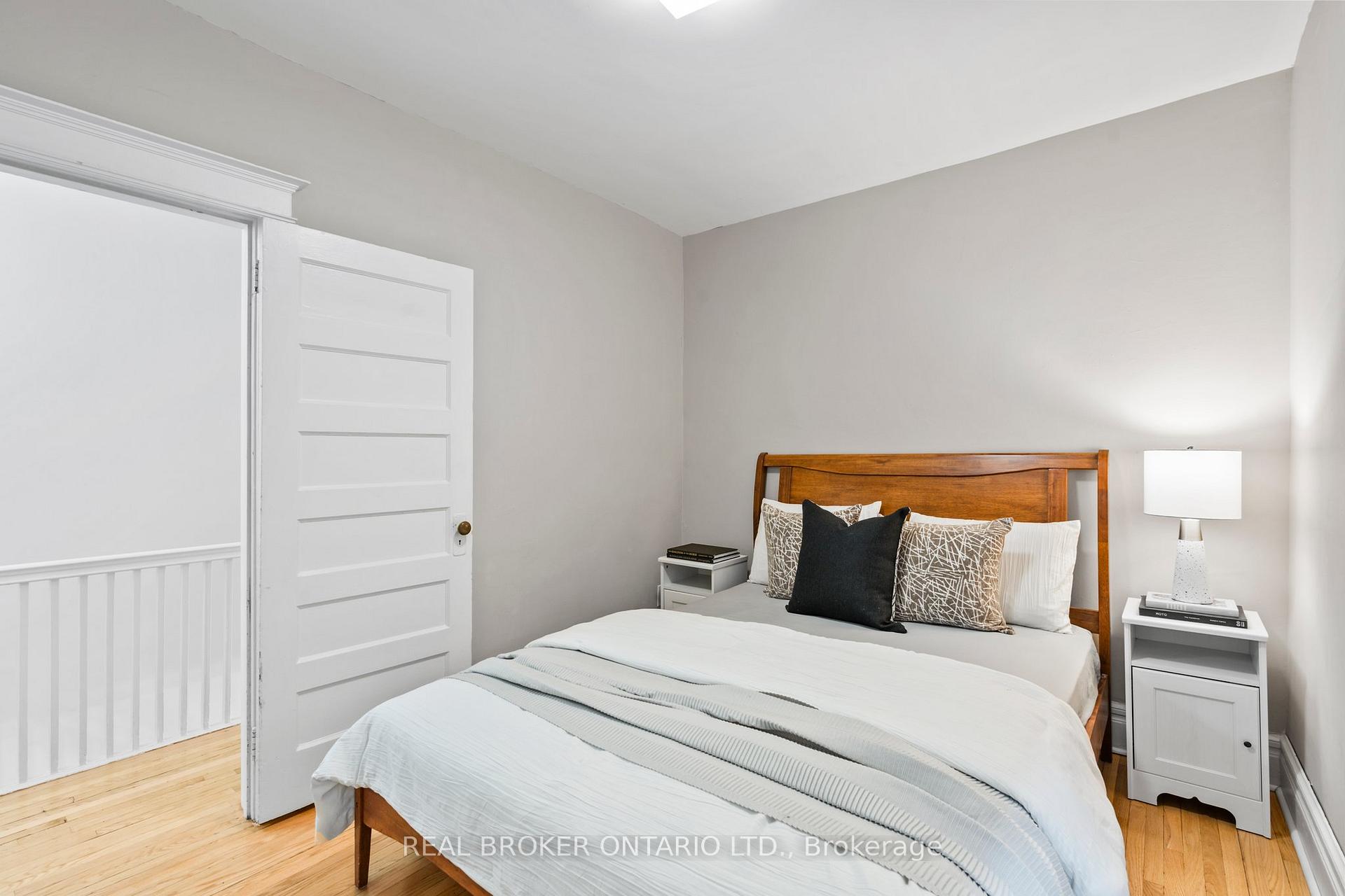 Photo 14 of 32 Monarch Park Avenue, Toronto, Greenwood-Coxwell — HOMEH