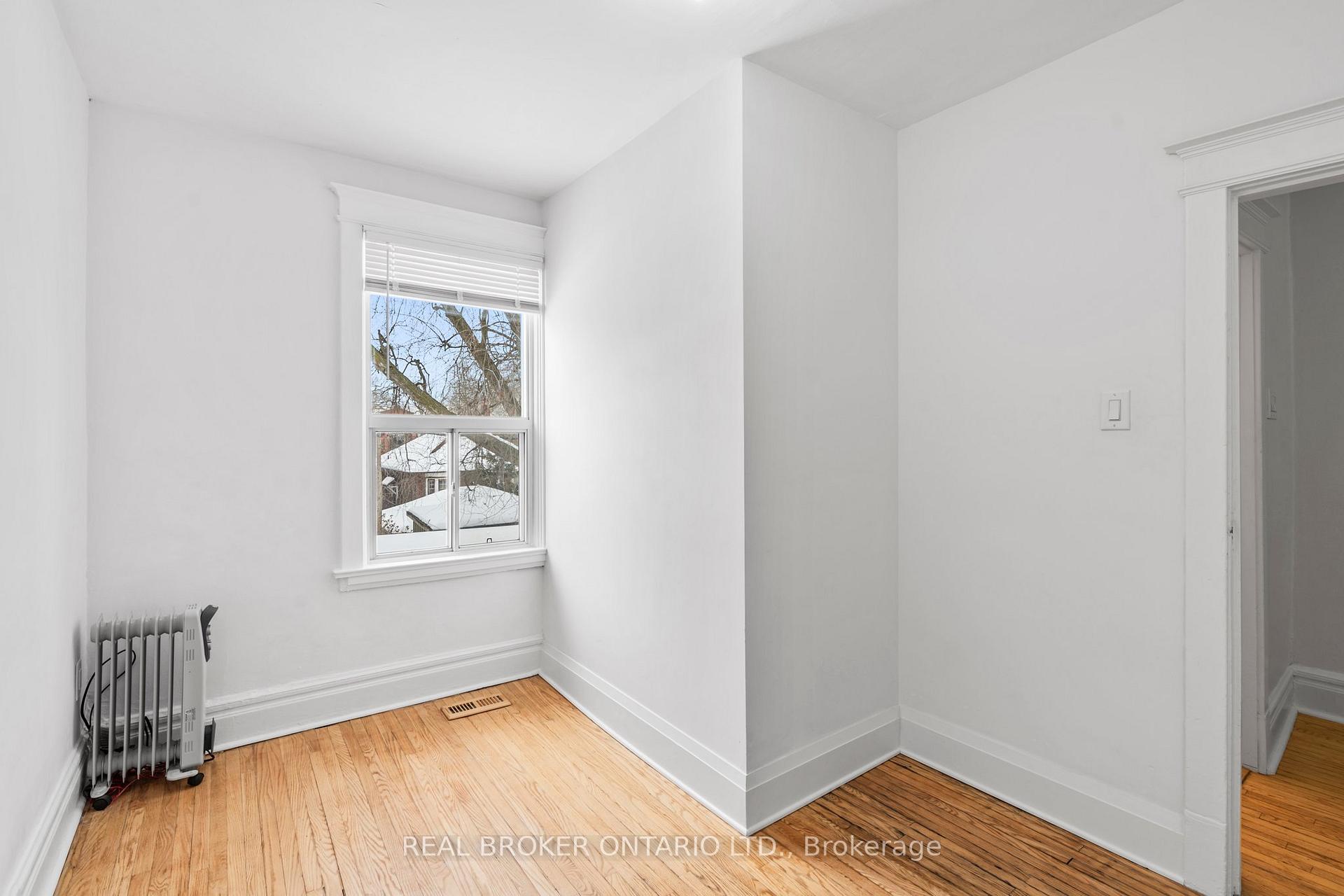 Photo 20 of 32 Monarch Park Avenue, Toronto, Greenwood-Coxwell — HOMEH