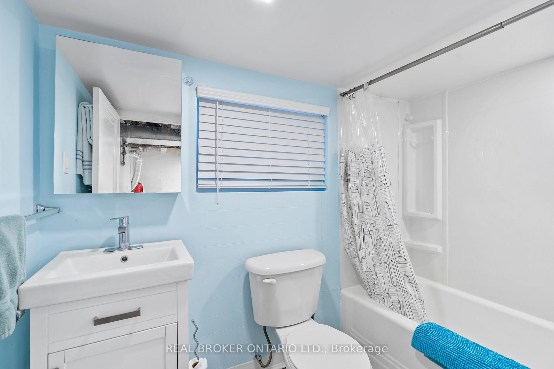 Photo 19 of 32 Monarch Park Avenue, Toronto, Greenwood-Coxwell — HOMEH