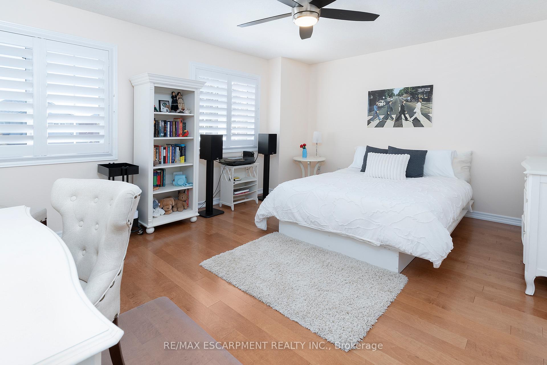 Photo 19 of 537 Valridge Drive, Hamilton, Parkview — HOMEH
