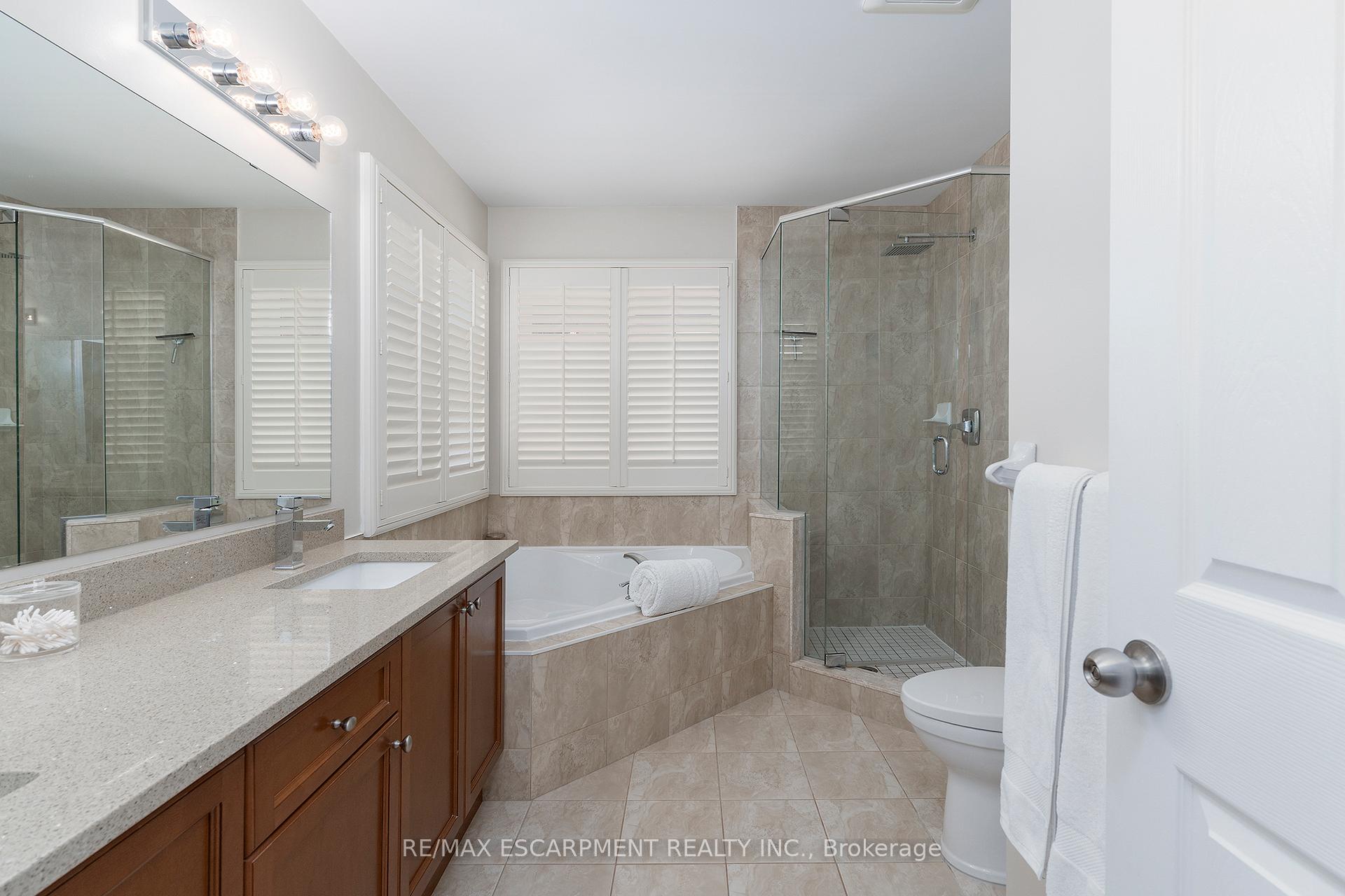 Photo 20 of 537 Valridge Drive, Hamilton, Parkview — HOMEH