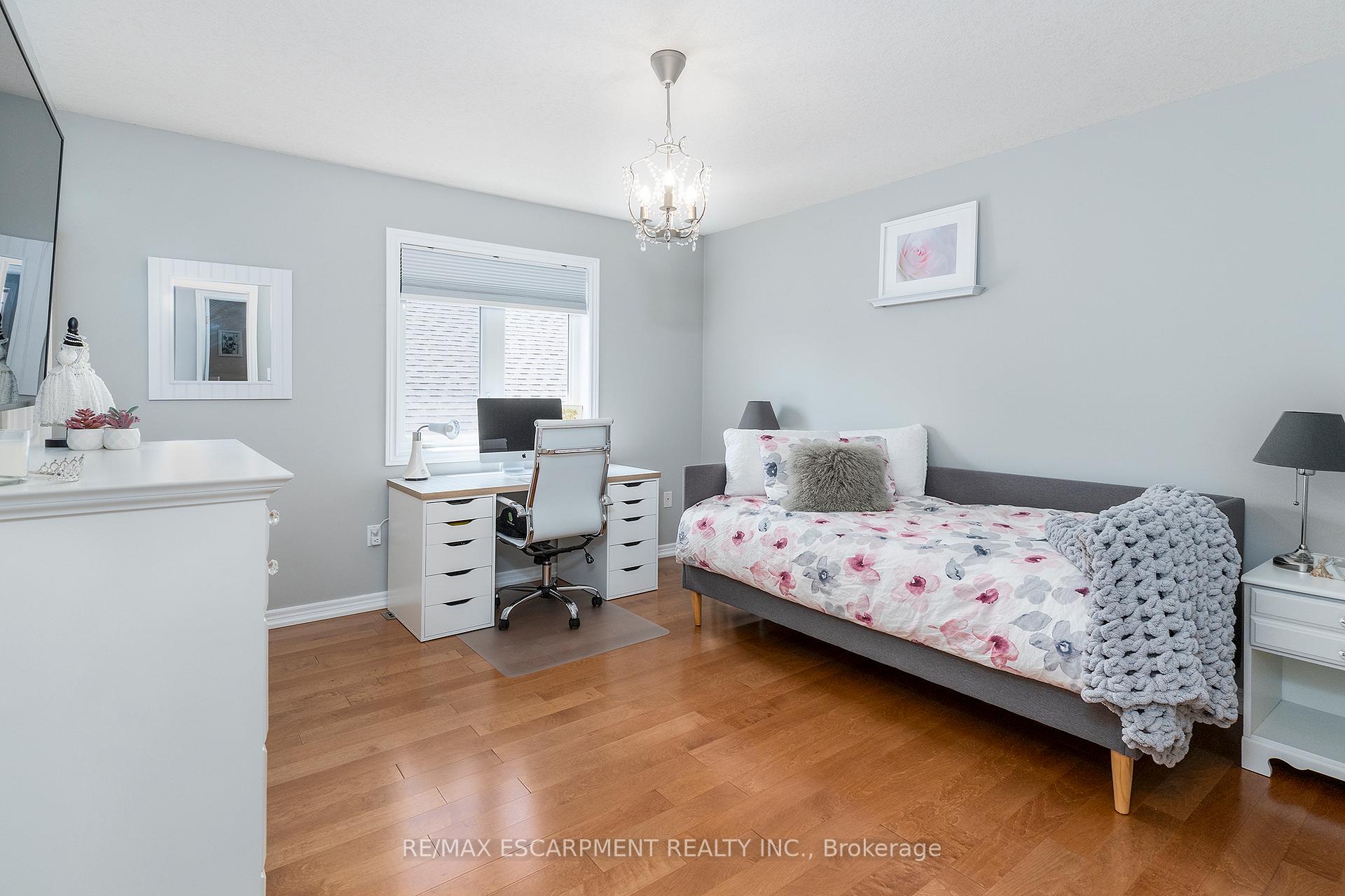 Photo 28 of 537 Valridge Drive, Hamilton, Parkview — HOMEH
