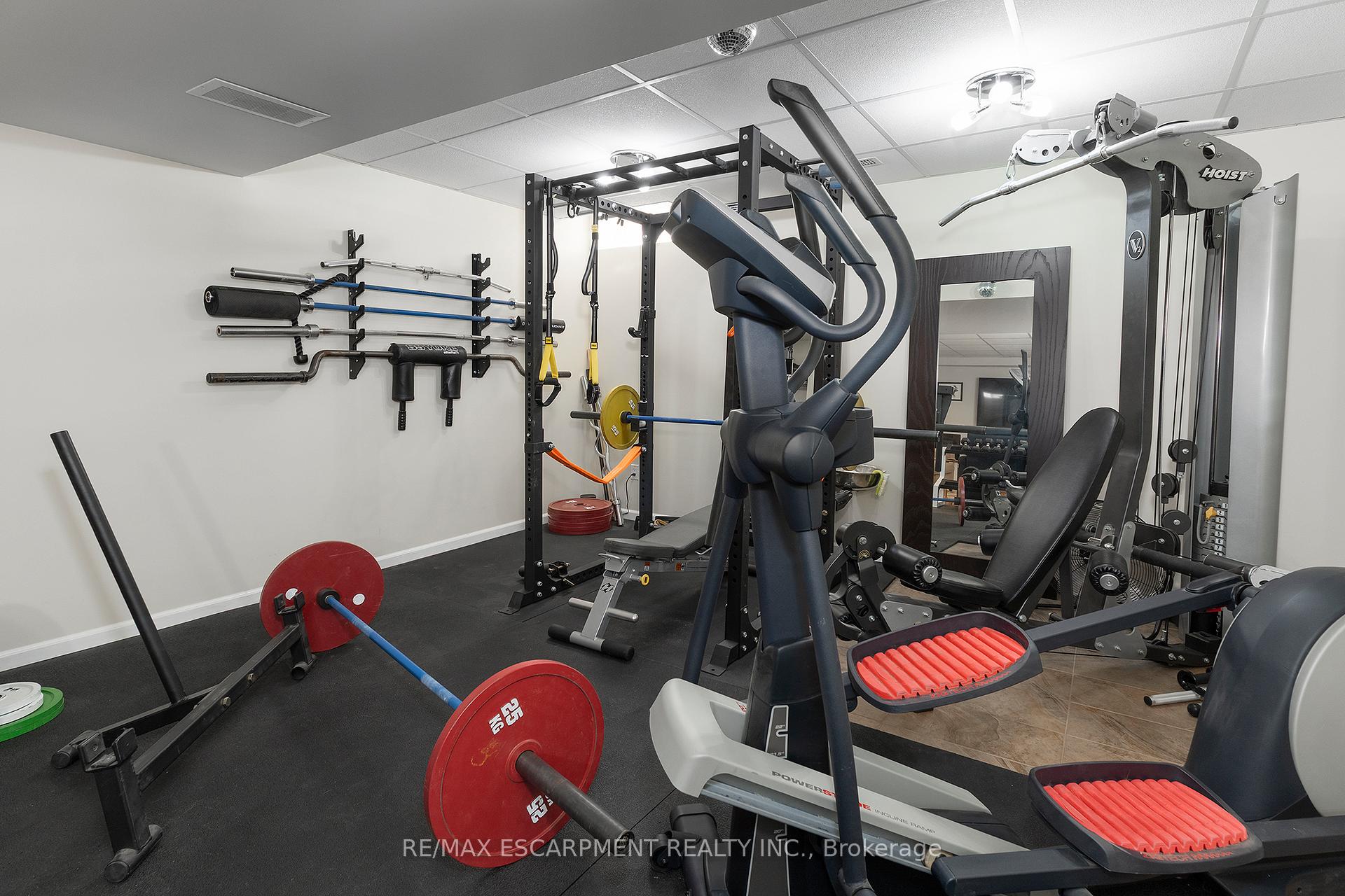 Photo 25 of 537 Valridge Drive, Hamilton, Parkview — HOMEH