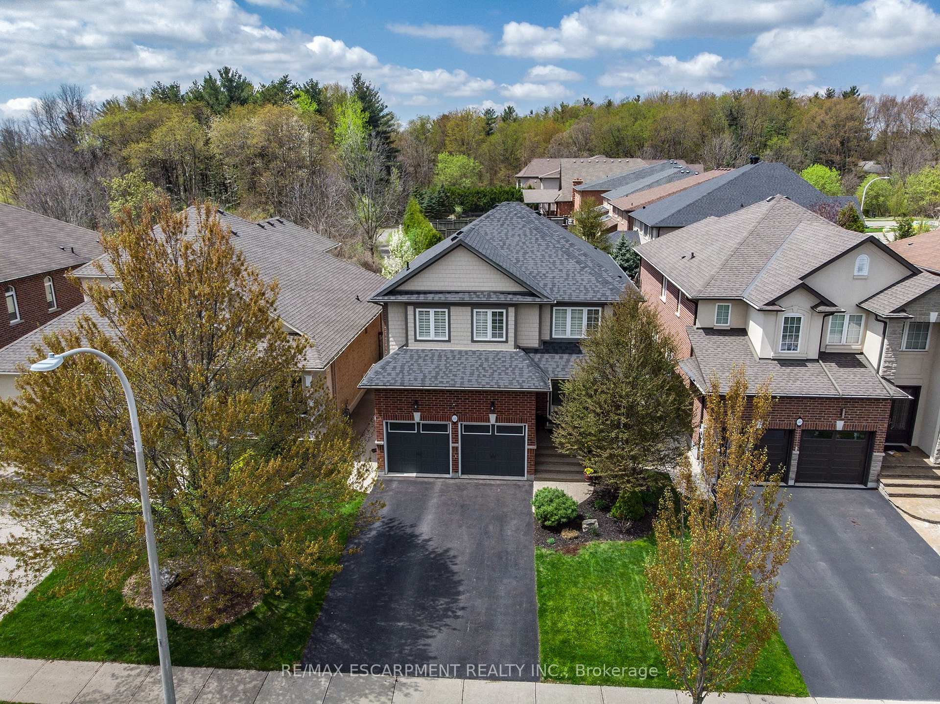 Photo 30 of 537 Valridge Drive, Hamilton, Parkview — HOMEH