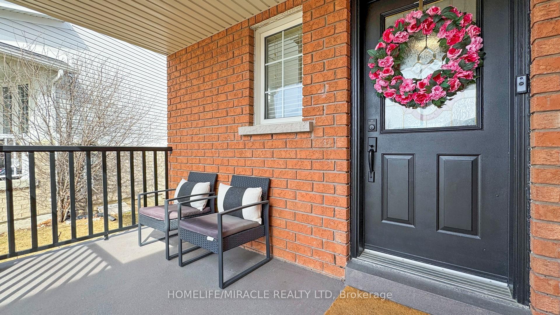 Photo 8 of 39 Eldad Drive, Clarington, Bowmanville — HOMEH