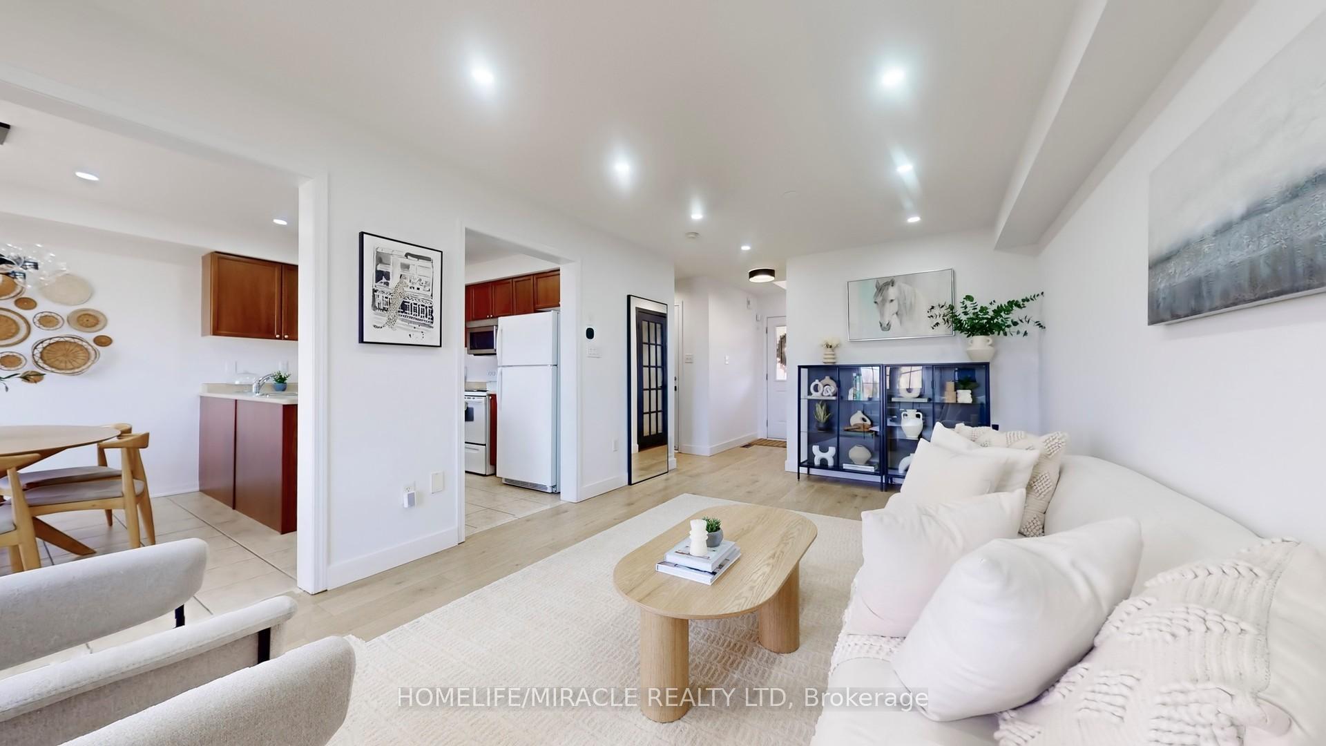 Photo 5 of 39 Eldad Drive, Clarington, Bowmanville — HOMEH