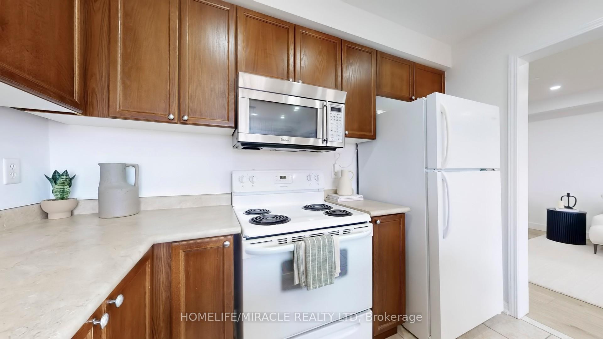 Photo 21 of 39 Eldad Drive, Clarington, Bowmanville — HOMEH