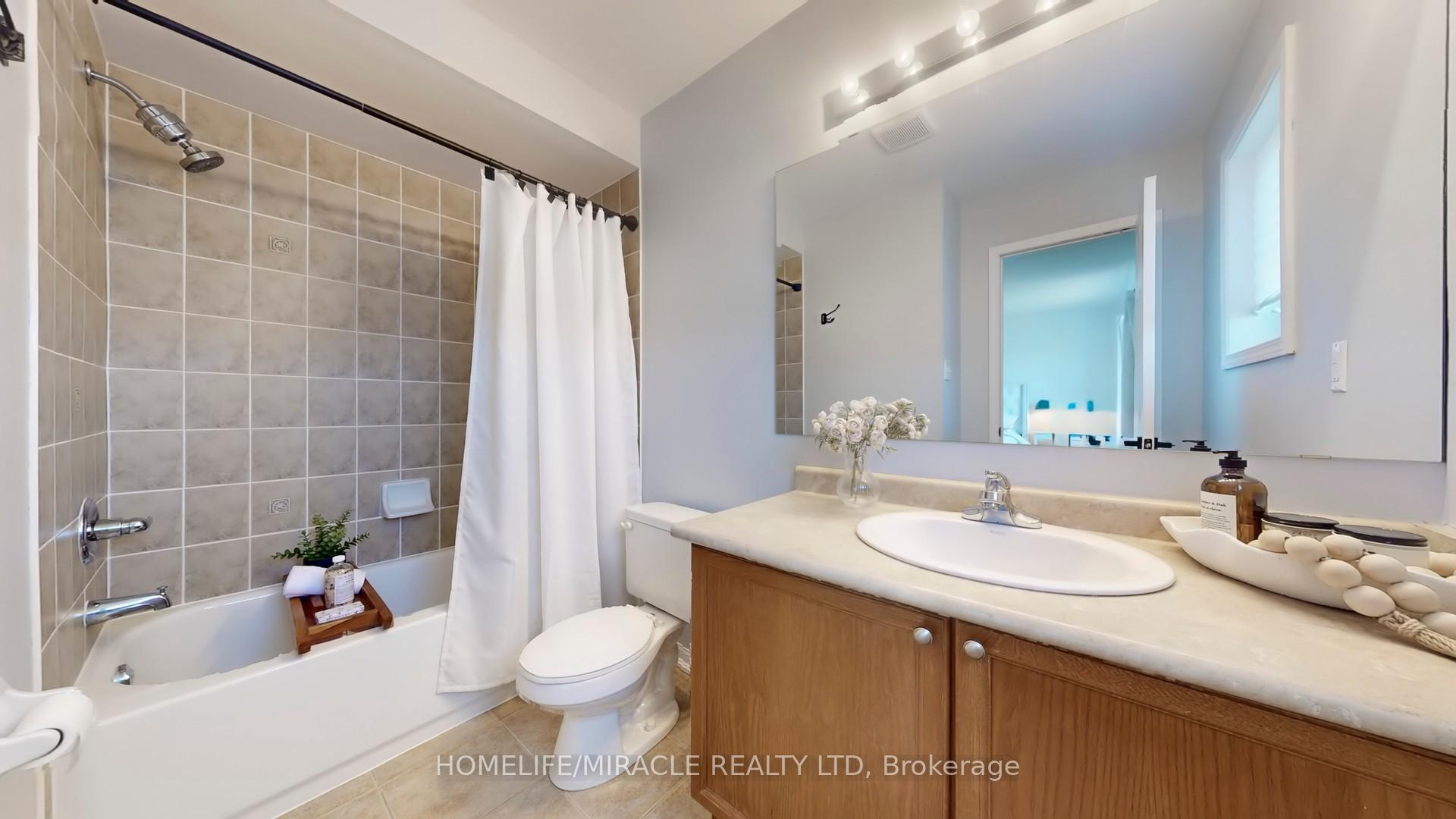 Photo 15 of 39 Eldad Drive, Clarington, Bowmanville — HOMEH