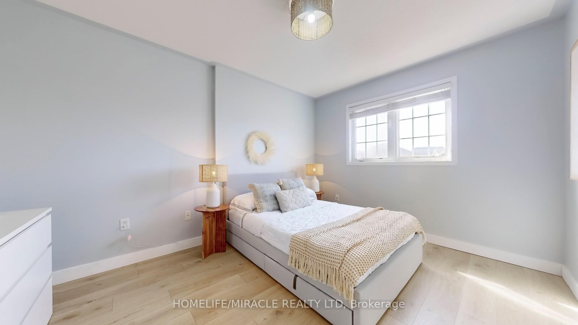 Photo 26 of 39 Eldad Drive, Clarington, Bowmanville — HOMEH