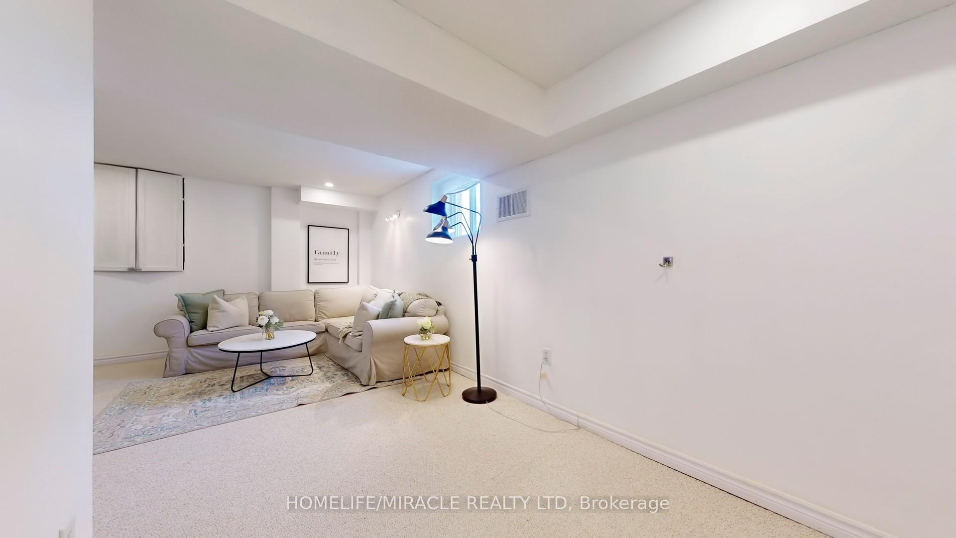 Photo 33 of 39 Eldad Drive, Clarington, Bowmanville — HOMEH