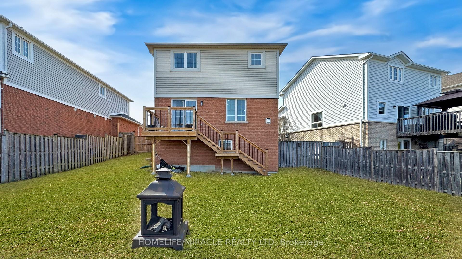 Photo 42 of 39 Eldad Drive, Clarington, Bowmanville — HOMEH