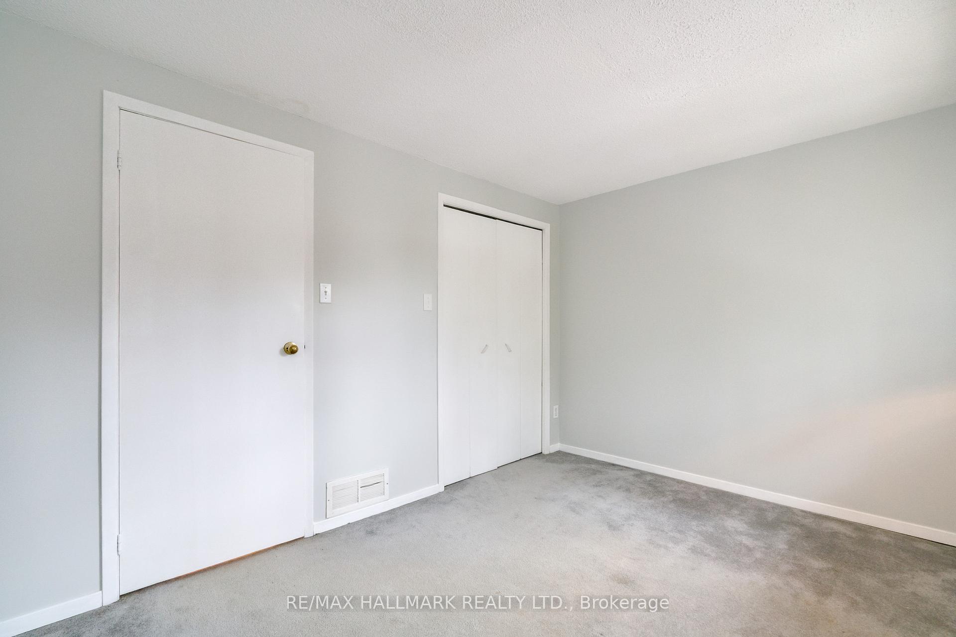 Photo 18 of 108 Torbrick Road, Toronto, Greenwood-Coxwell — HOMEH