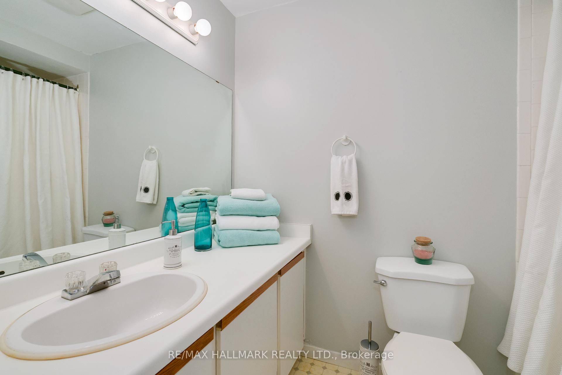 Photo 14 of 108 Torbrick Road, Toronto, Greenwood-Coxwell — HOMEH