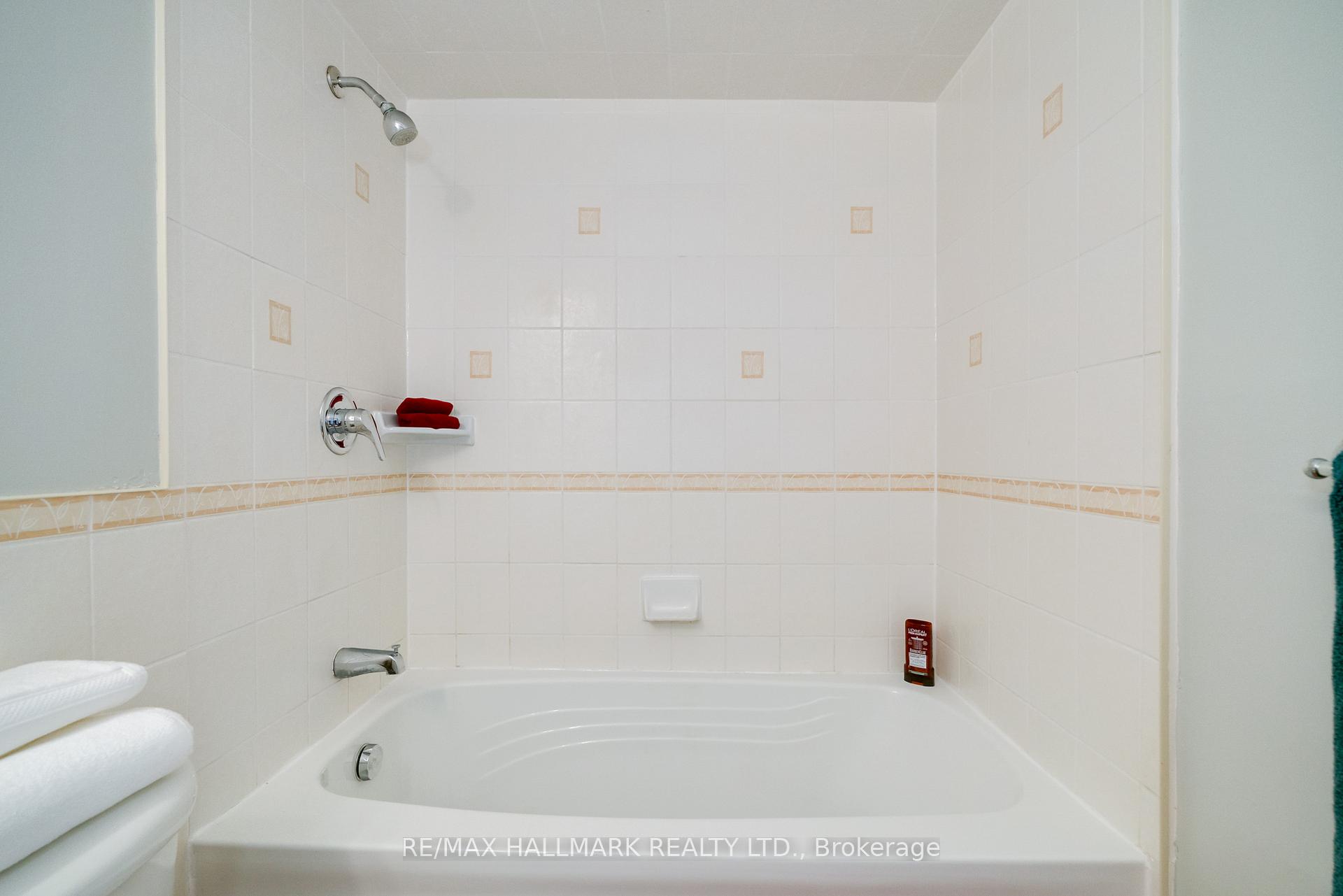 Photo 16 of 108 Torbrick Road, Toronto, Greenwood-Coxwell — HOMEH