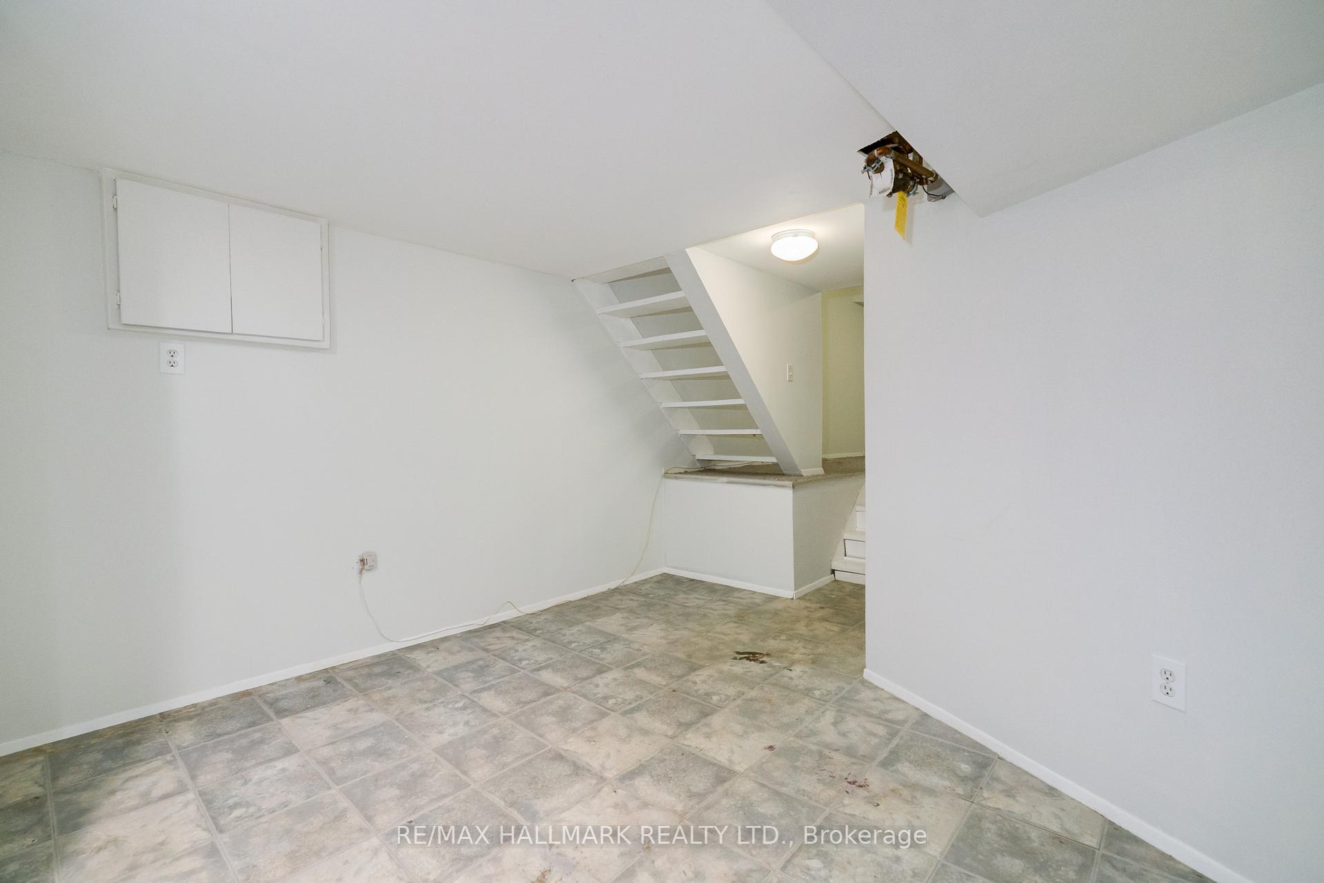 Photo 28 of 108 Torbrick Road, Toronto, Greenwood-Coxwell — HOMEH