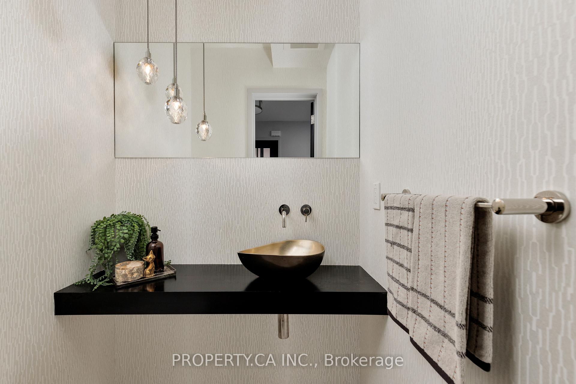 Photo 11 of 18 Belle Ayre Boulevard, Toronto, Mount Pleasant East — HOMEH