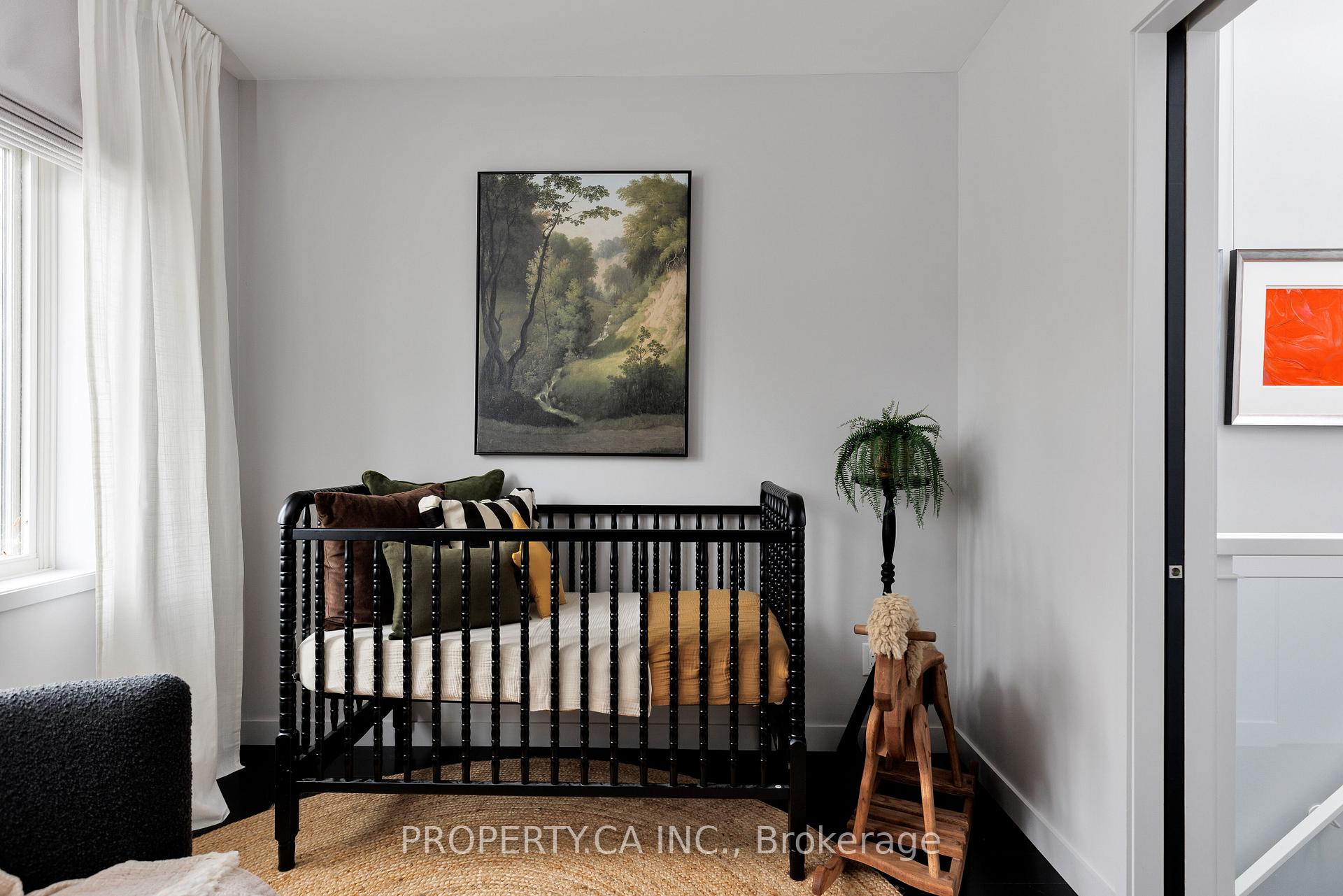 Photo 12 of 18 Belle Ayre Boulevard, Toronto, Mount Pleasant East — HOMEH
