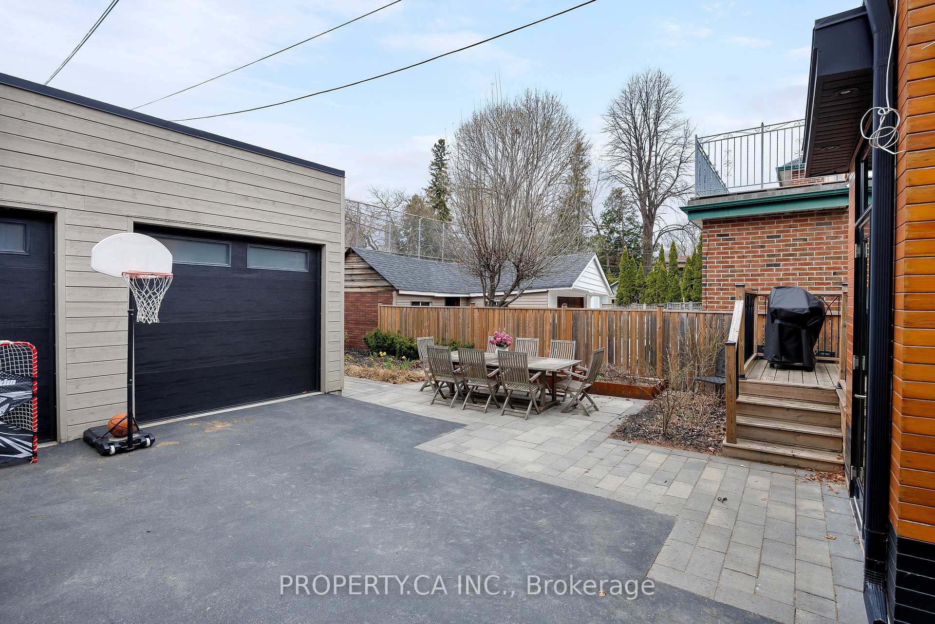 Photo 25 of 18 Belle Ayre Boulevard, Toronto, Mount Pleasant East — HOMEH