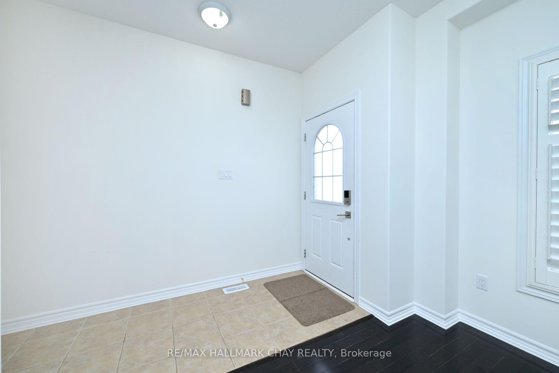 Photo 8 of 124 Gray Avenue, New Tecumseth, Alliston — HOMEH