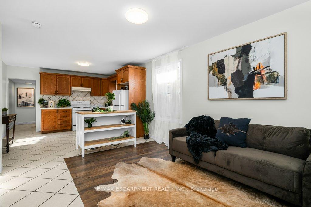 Photo 7 of 536 John Street N, Hamilton, North End — HOMEH