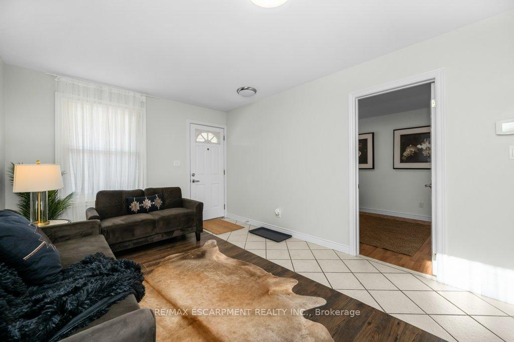 Photo 9 of 536 John Street N, Hamilton, North End — HOMEH