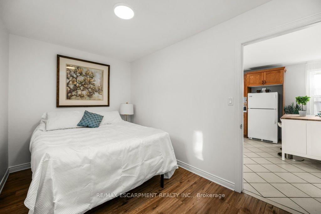 Photo 18 of 536 John Street N, Hamilton, North End — HOMEH