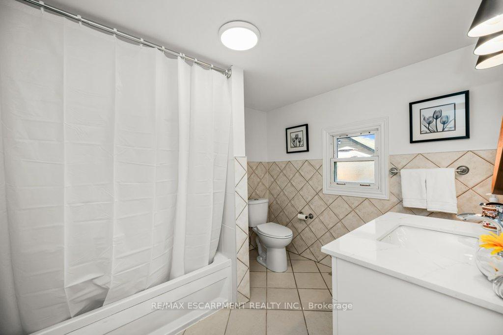 Photo 16 of 536 John Street N, Hamilton, North End — HOMEH