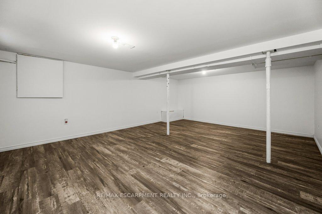 Photo 19 of 536 John Street N, Hamilton, North End — HOMEH