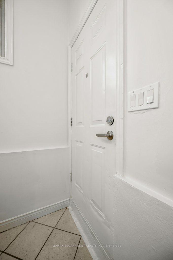Photo 20 of 536 John Street N, Hamilton, North End — HOMEH