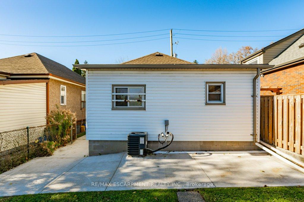 Photo 27 of 536 John Street N, Hamilton, North End — HOMEH