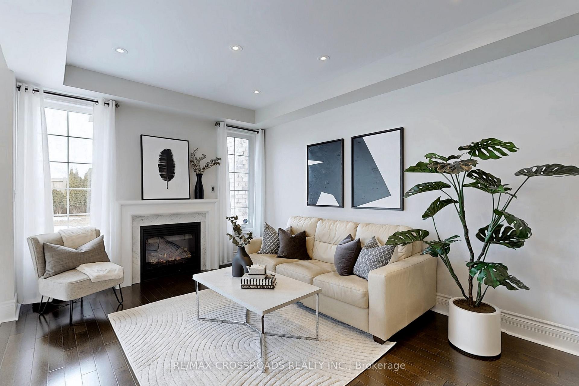Photo 4 of 131 Staglin Court, Markham, Cathedraltown — HOMEH