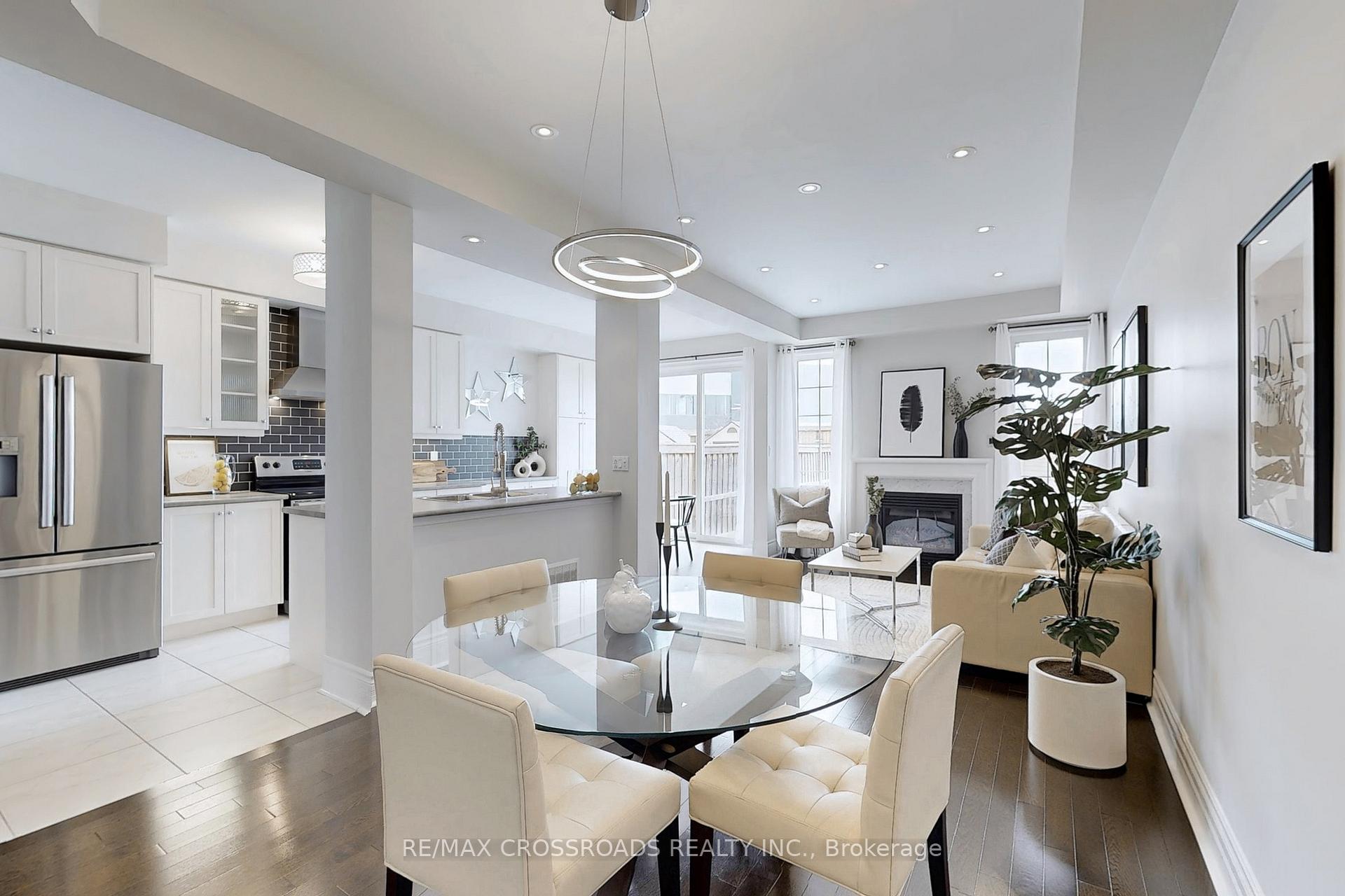 Photo 12 of 131 Staglin Court, Markham, Cathedraltown — HOMEH