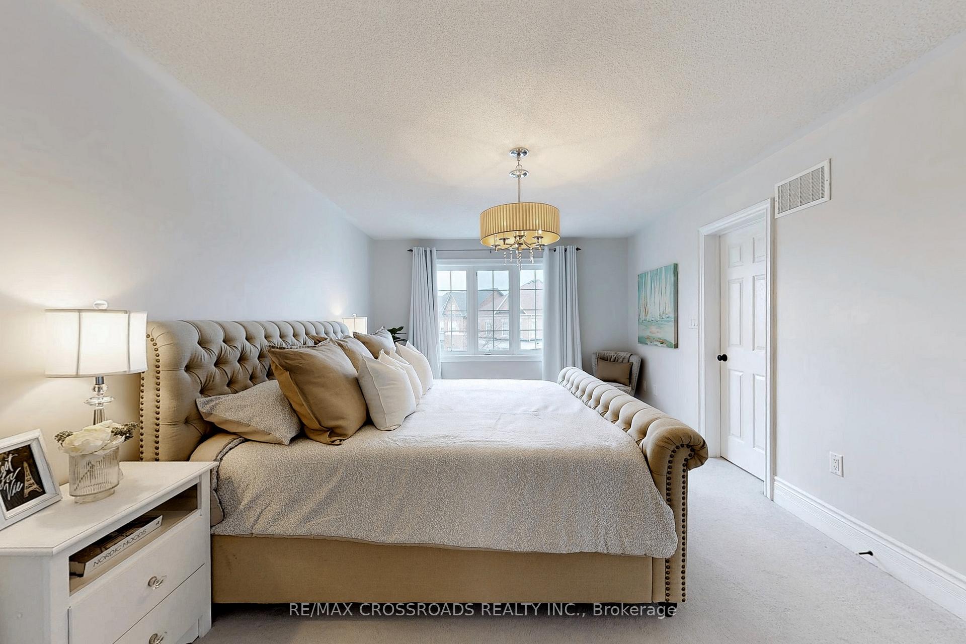 Photo 15 of 131 Staglin Court, Markham, Cathedraltown — HOMEH