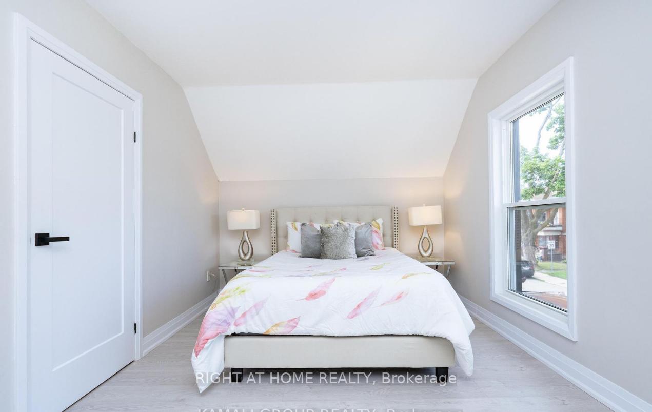 Photo 12 of 64 Smith Avenue, Hamilton, Landsdale — HOMEH