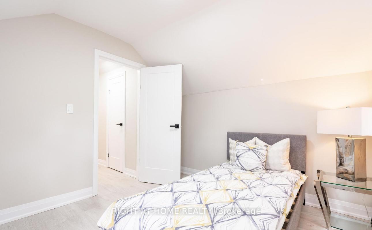 Photo 5 of 64 Smith Avenue, Hamilton, Landsdale — HOMEH