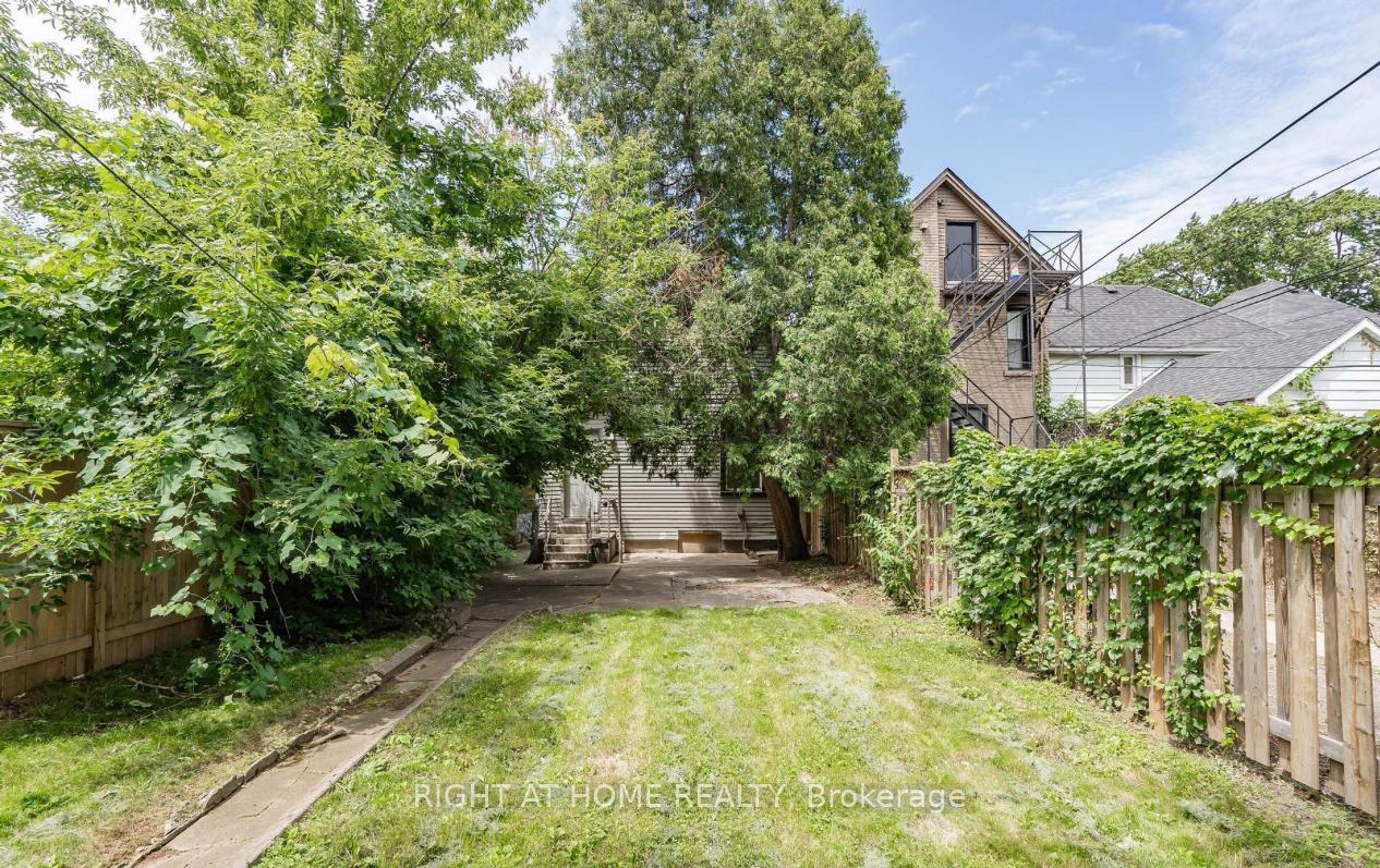 Photo 11 of 64 Smith Avenue, Hamilton, Landsdale — HOMEH