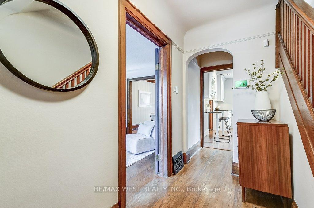 Photo 5 of 17 Wrenson Road, Toronto, Woodbine Corridor — HOMEH