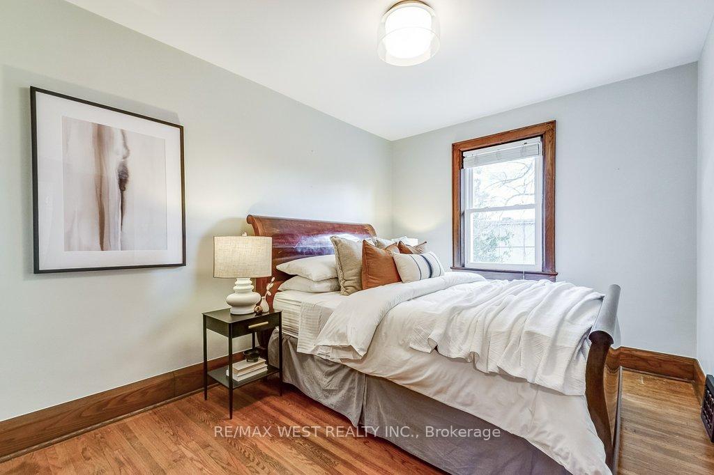 Photo 18 of 17 Wrenson Road, Toronto, Woodbine Corridor — HOMEH