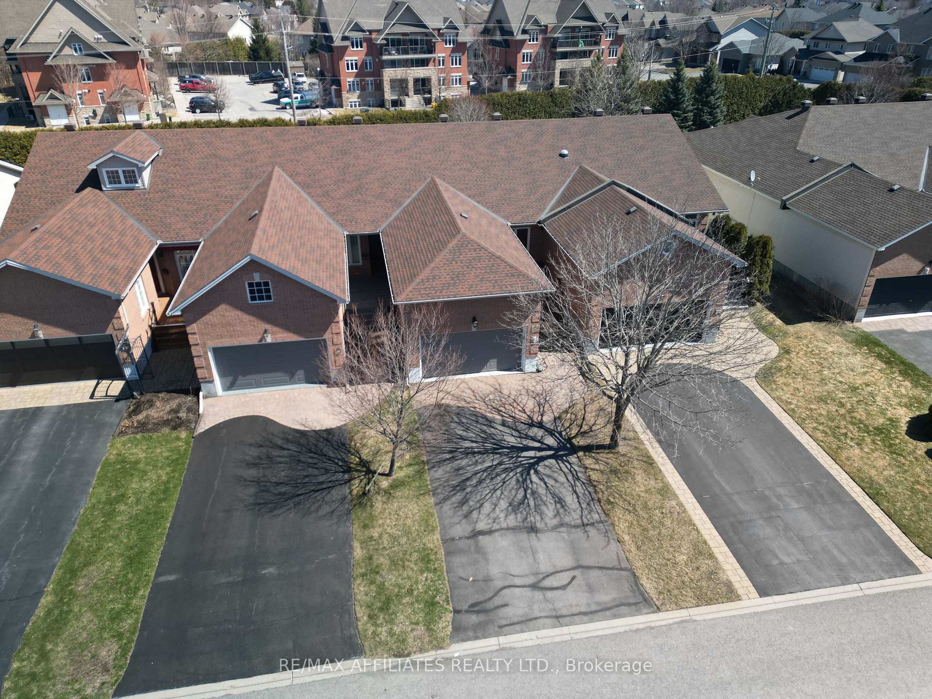 Photo 14 of 11 Eileen Crescent, Ottawa, Stittsville (Central) — HOMEH