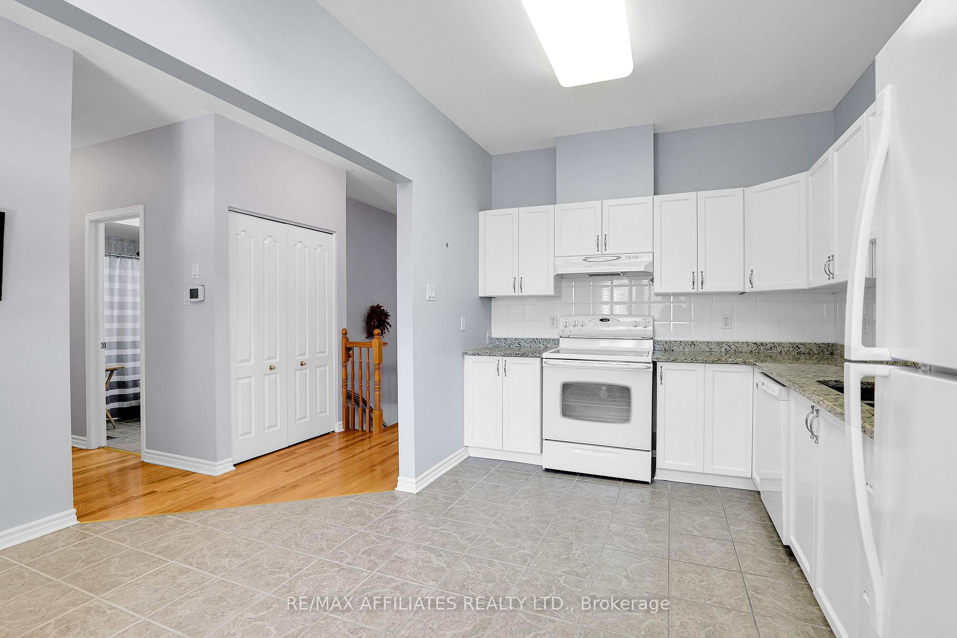 Photo 23 of 11 Eileen Crescent, Ottawa, Stittsville (Central) — HOMEH