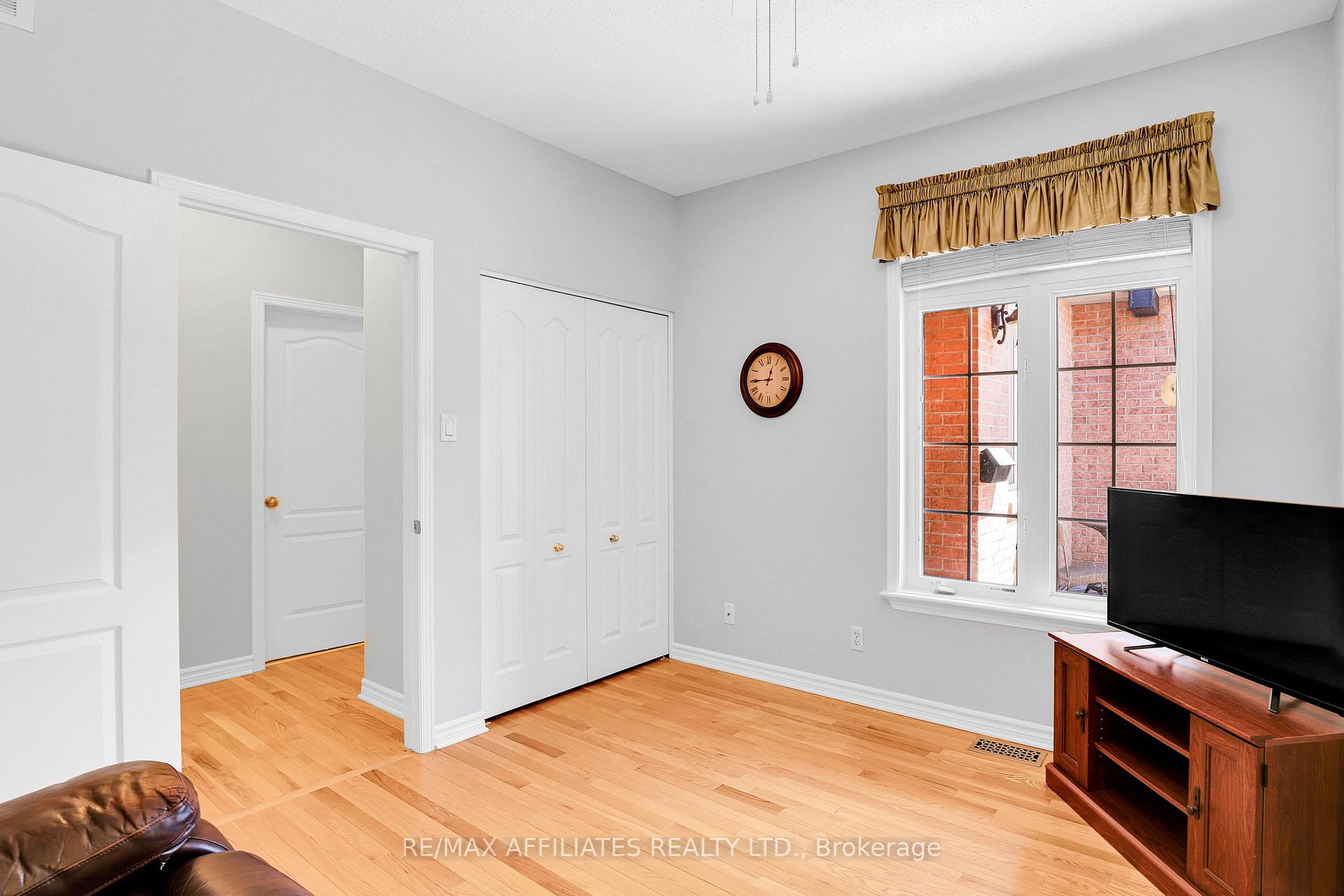 Photo 12 of 11 Eileen Crescent, Ottawa, Stittsville (Central) — HOMEH