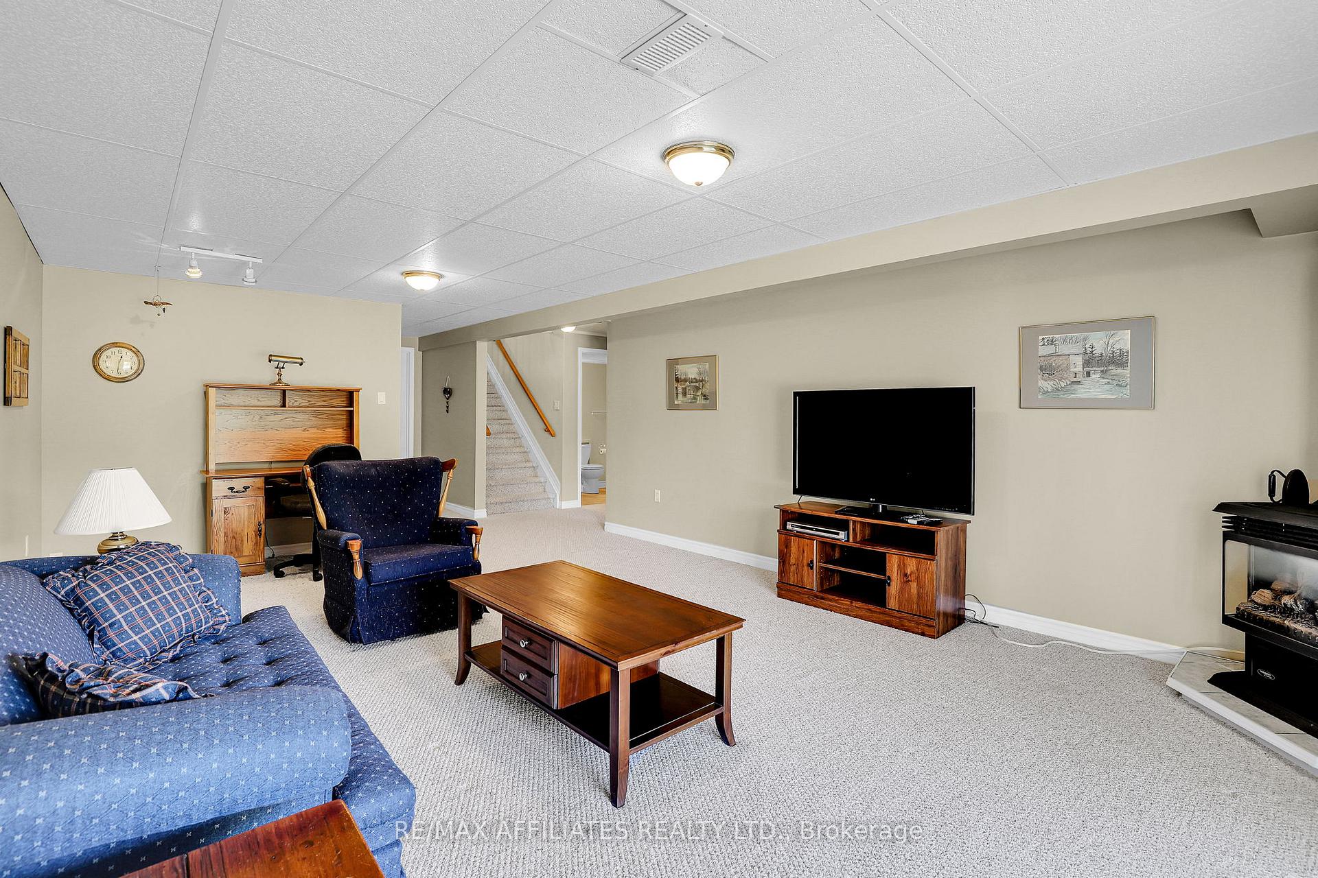 Photo 20 of 11 Eileen Crescent, Ottawa, Stittsville (Central) — HOMEH