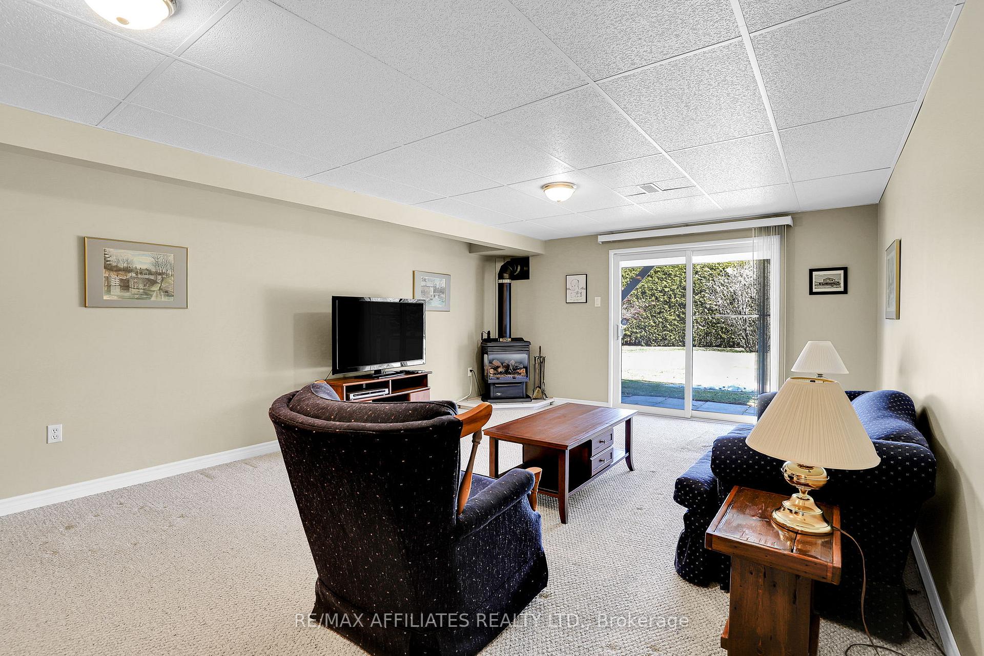 Photo 39 of 11 Eileen Crescent, Ottawa, Stittsville (Central) — HOMEH