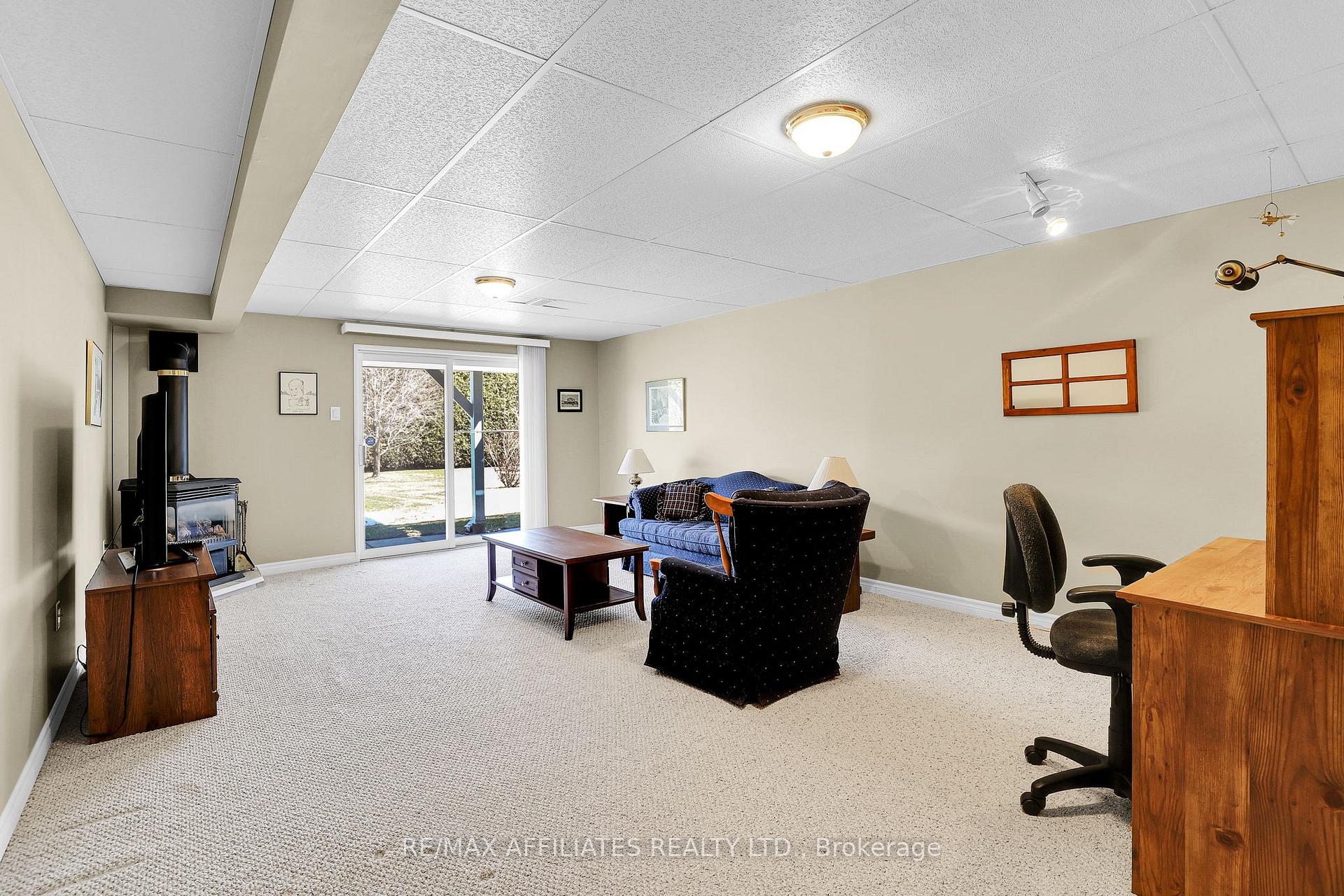 Photo 15 of 11 Eileen Crescent, Ottawa, Stittsville (Central) — HOMEH