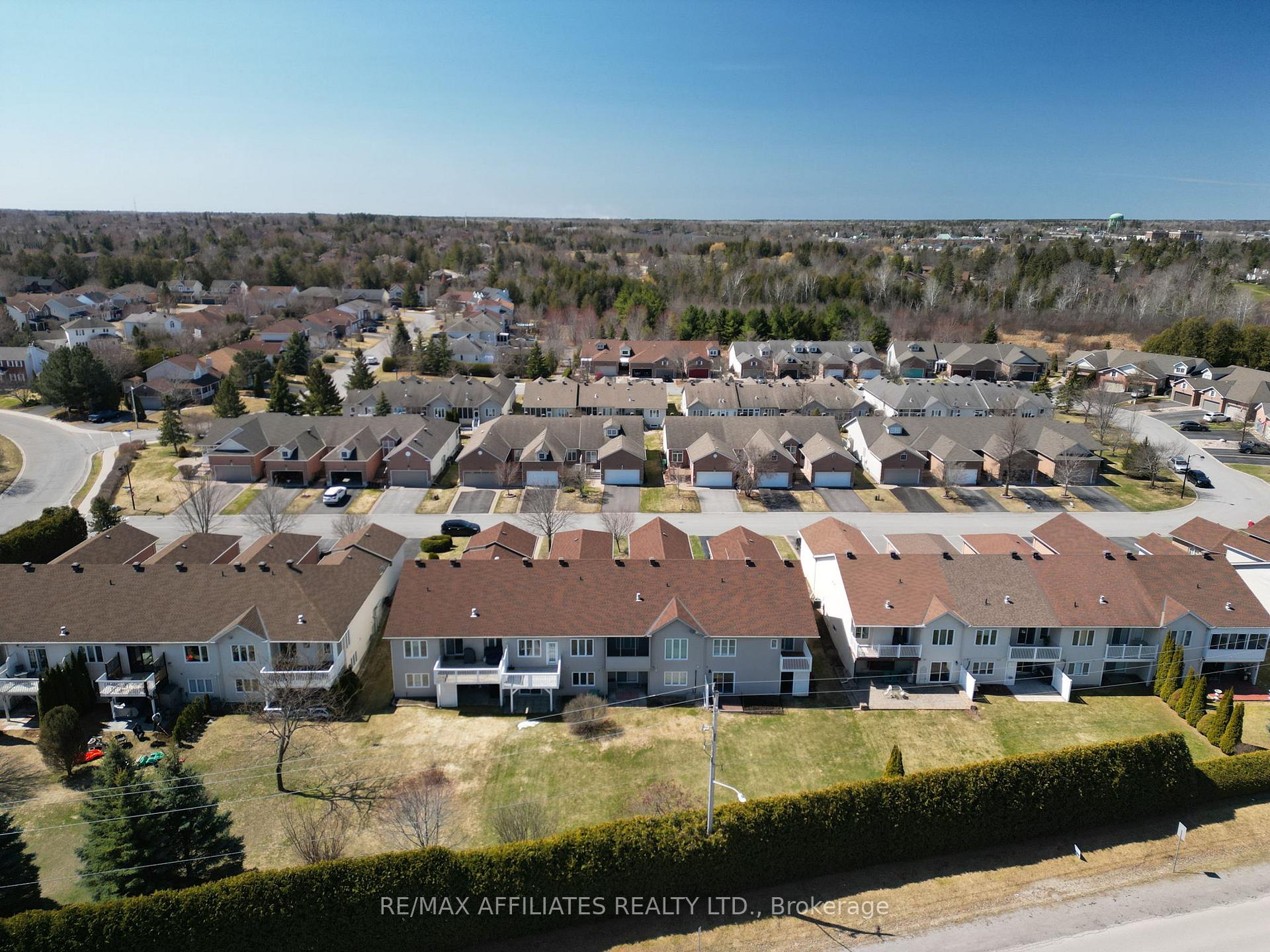Photo 34 of 11 Eileen Crescent, Ottawa, Stittsville (Central) — HOMEH