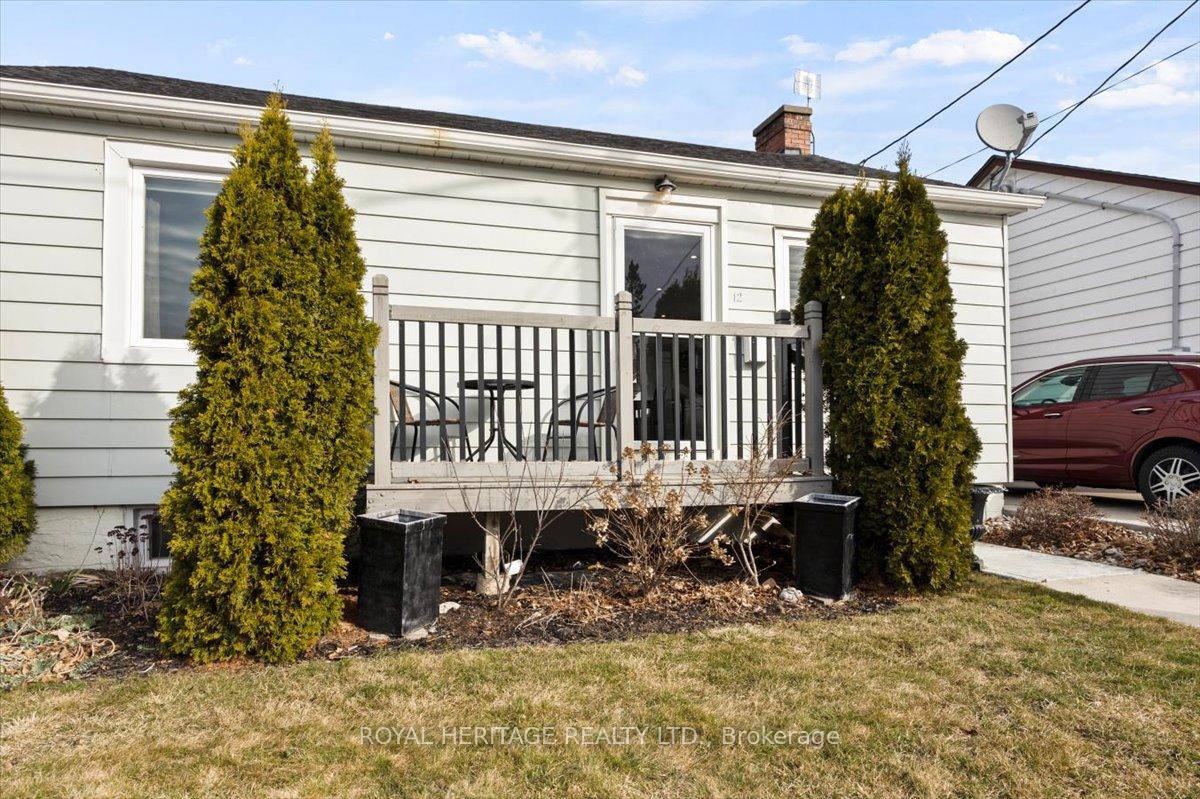 Photo 6 of 12 Veterans Avenue, Clarington, Bowmanville — HOMEH