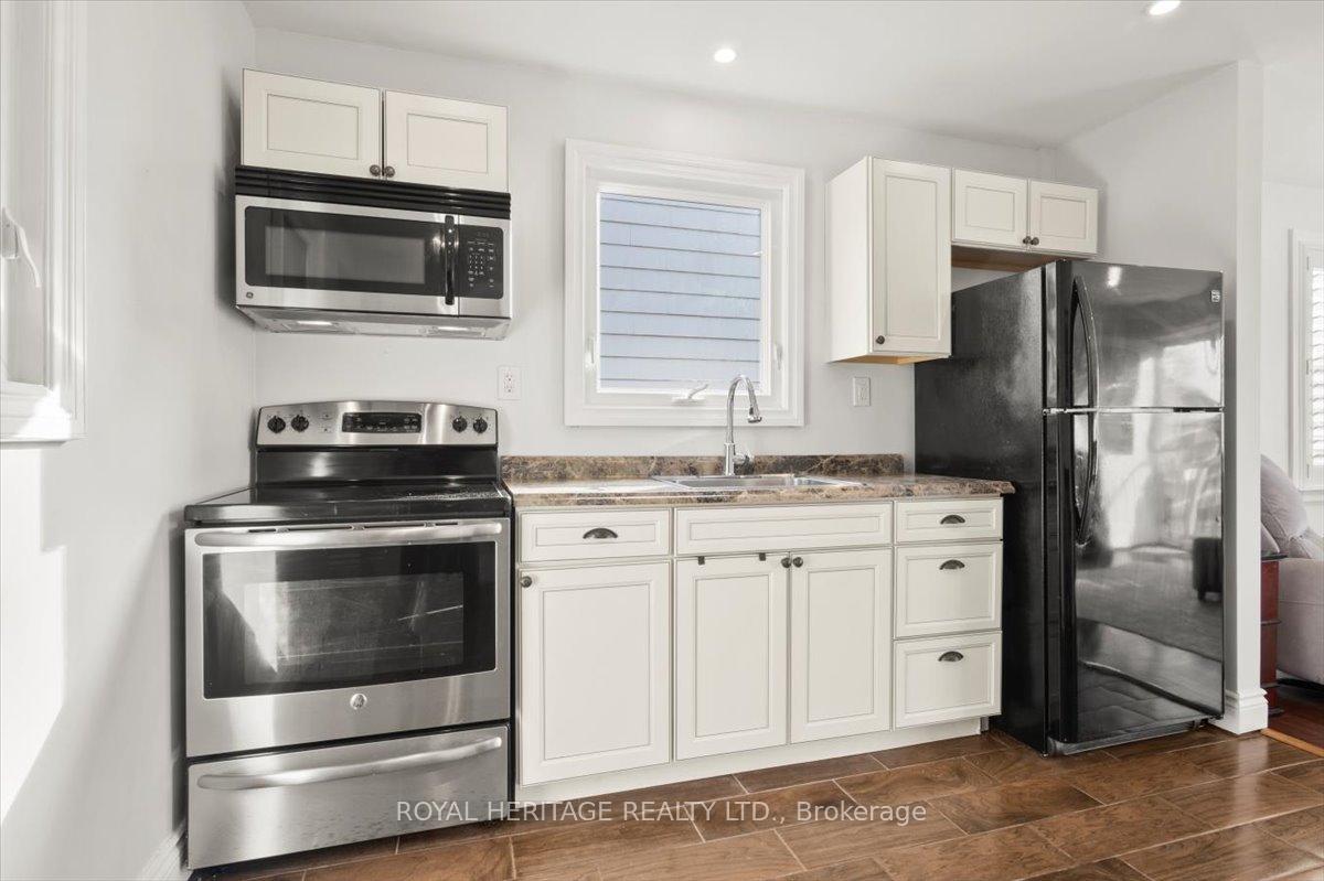 Photo 12 of 12 Veterans Avenue, Clarington, Bowmanville — HOMEH